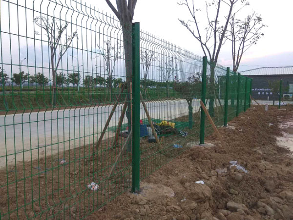 桃型柱護欄網-南京桃形柱護欄網安裝-南京律和護欄網廠